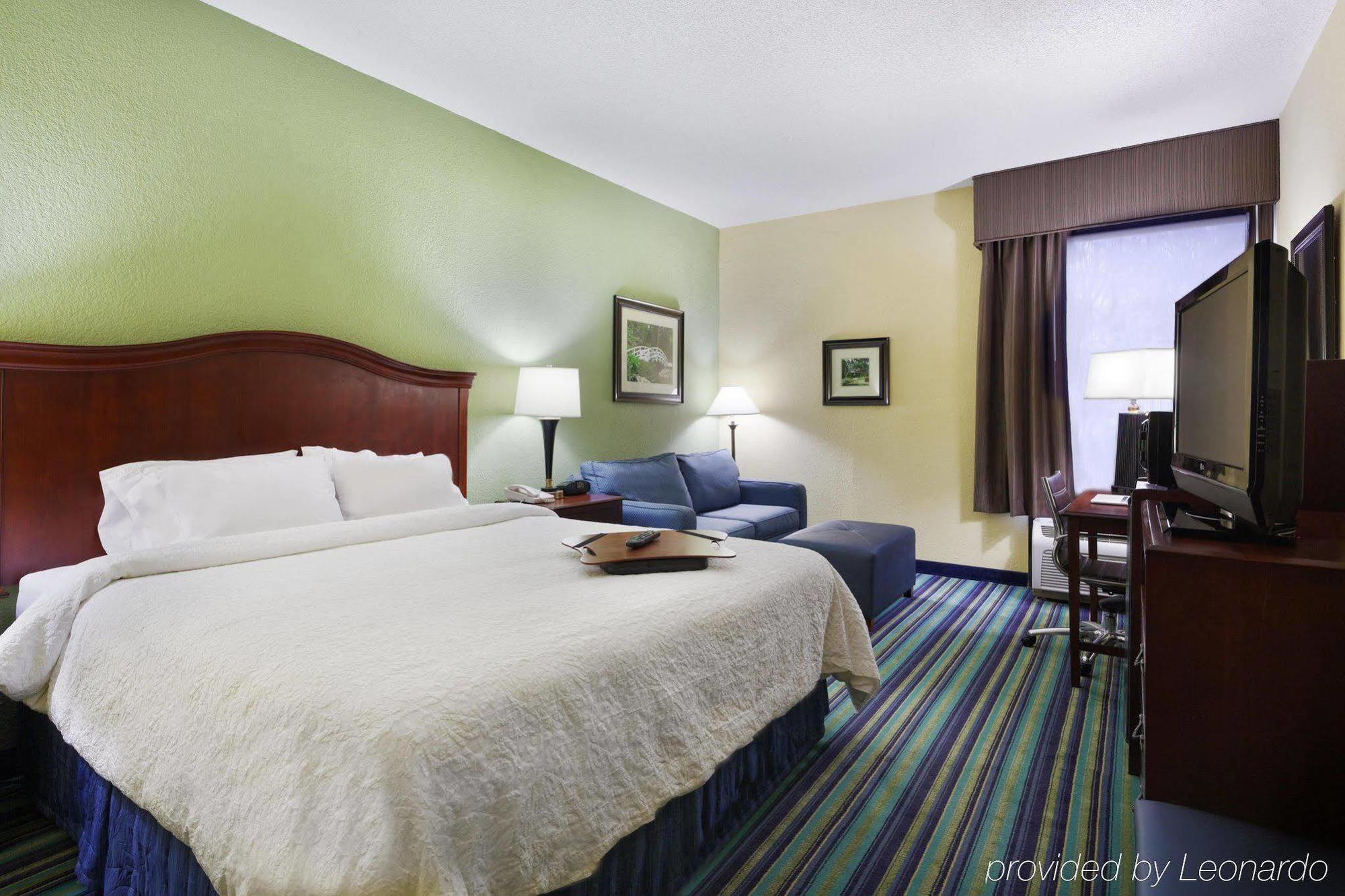 Hampton Raleigh Hotel 3*