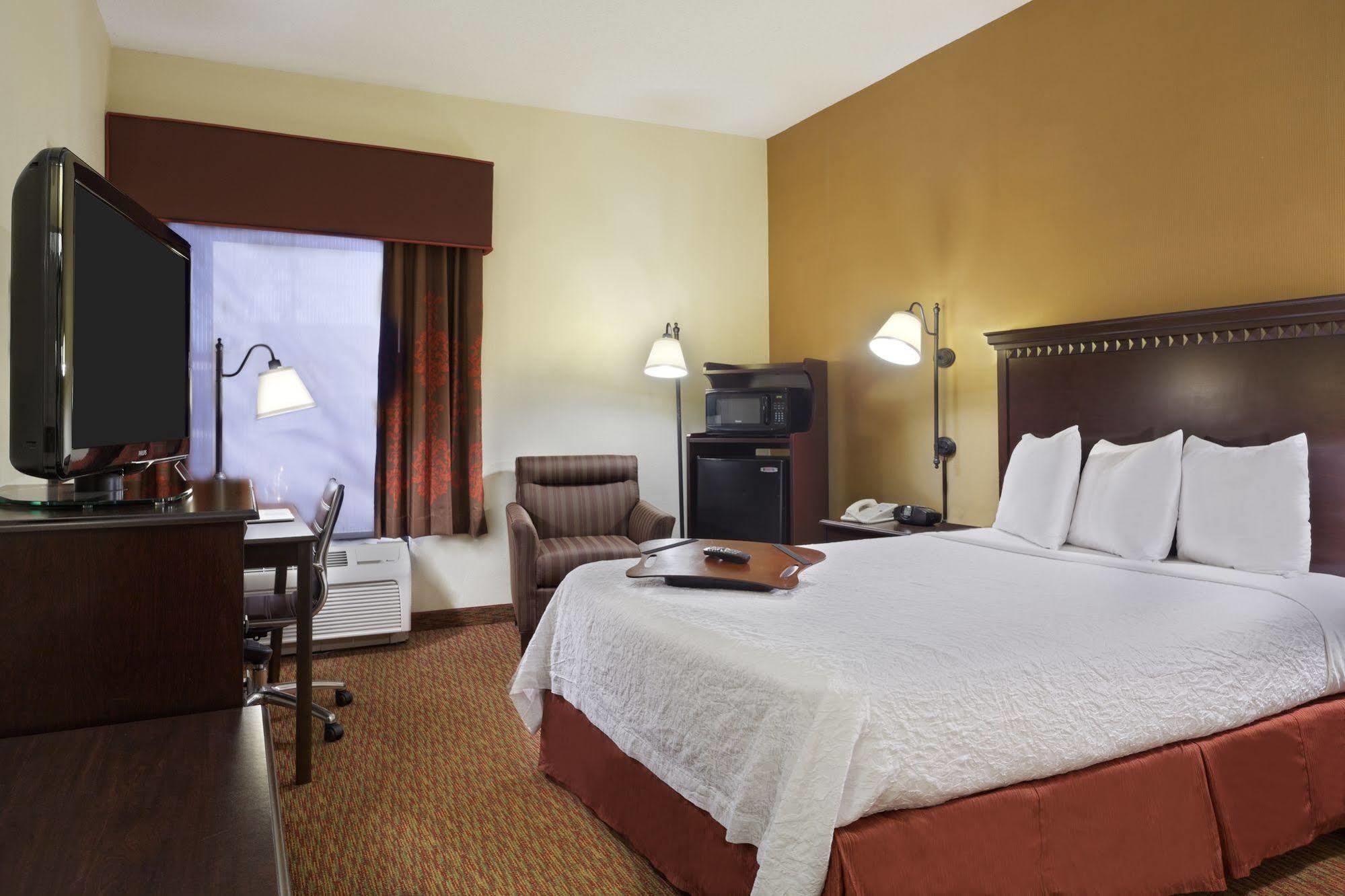Hampton Raleigh Hotel
